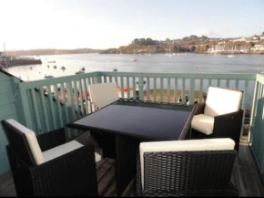 4 bed spacious modern townhouse with spectacular views over the river tamar